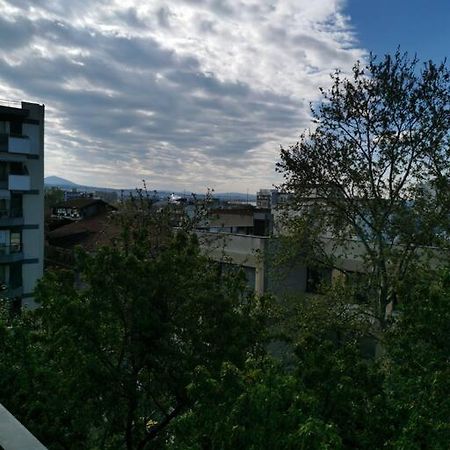 Cozy Luminous Apartment Thessaloniki Exterior photo