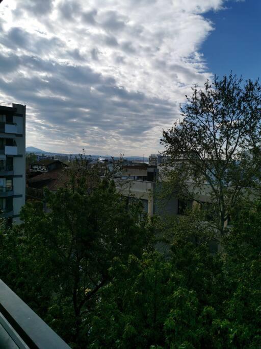 Cozy Luminous Apartment Thessaloniki Exterior photo